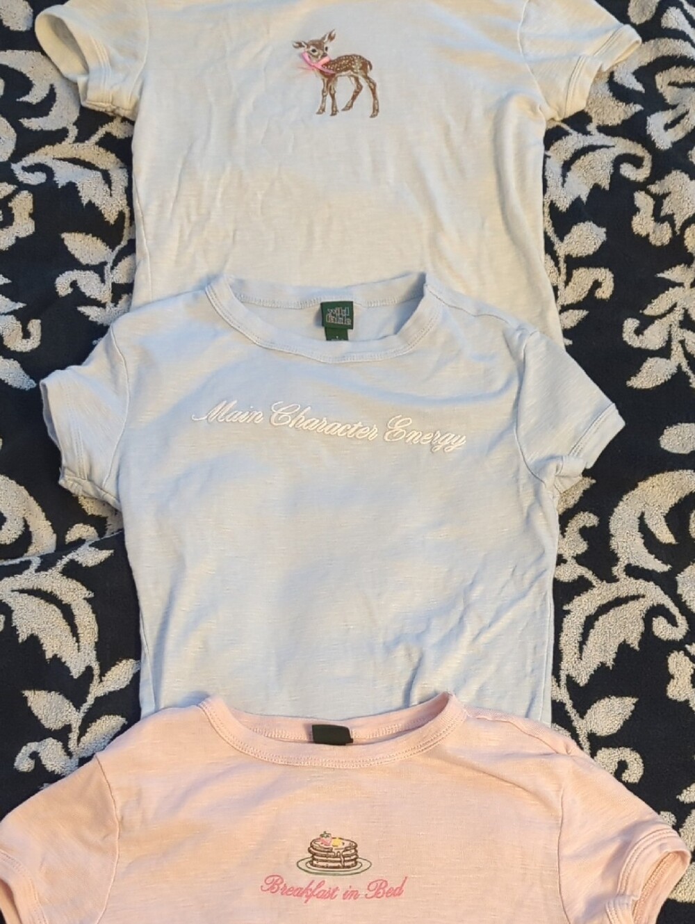 Main Character Energy 🥵 Wild Fable Cream, Light Blue, & Pink Baby Tee Trio S